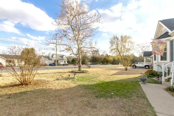 247 Fergus Rd, La Vergne, TN 37086