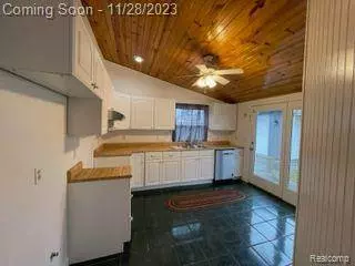 18650 EASTLAND Street, Roseville, MI 48066