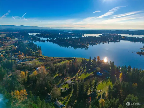 1804 210th AVE E, Lake Tapps, WA 98391