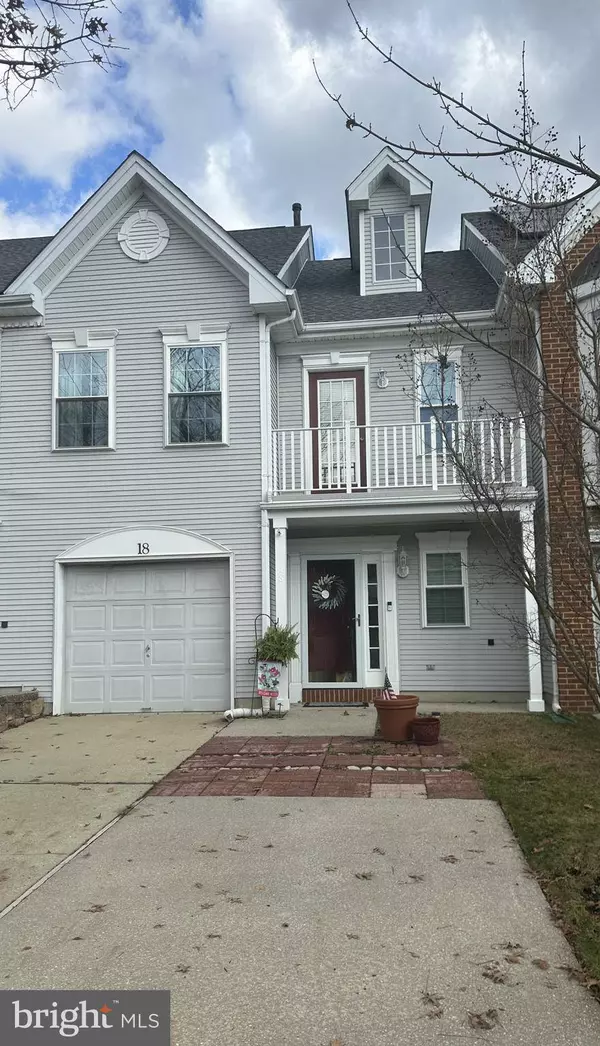 18 GREENS WAY, Blackwood, NJ 08012