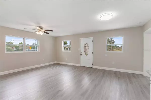 2411 6TH ST NE, Winter Haven, FL 33881