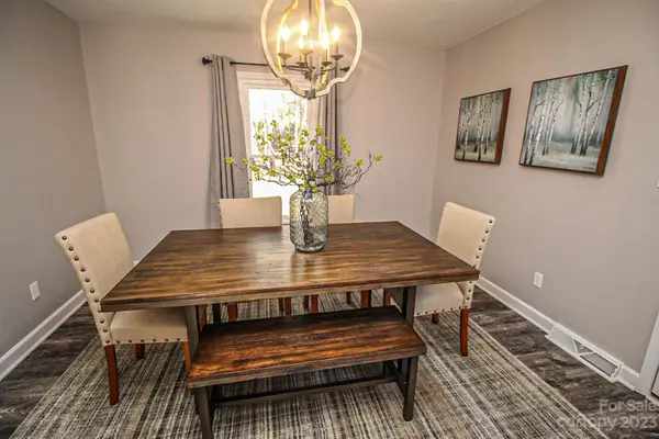 218 Weddington RD, Matthews, NC 28104