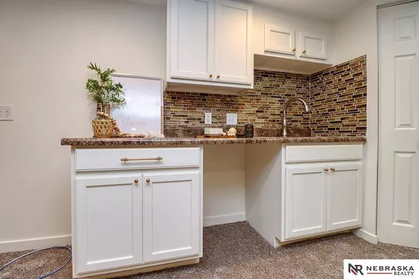 2700 S 35th Street, Lincoln, NE 68506