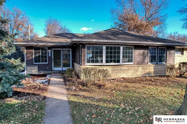 2700 S 35th Street, Lincoln, NE 68506