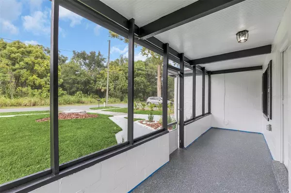 1624 E PINE AVE, Mount Dora, FL 32757