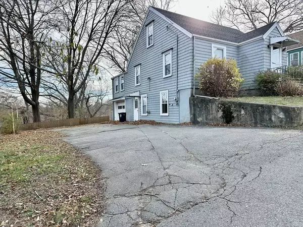 5 Cedarview St, Salem, MA 01970