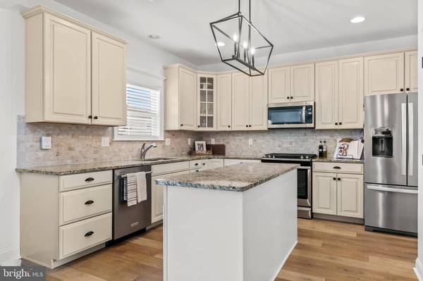 508 DEFRANCESCO CIR, Glassboro, NJ 08028