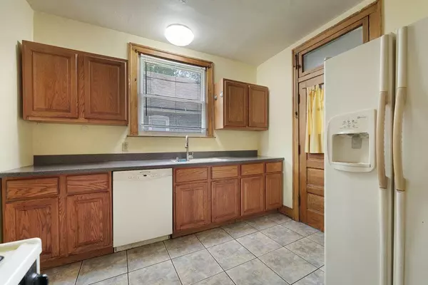 12216 Artesian AVE, Blue Island, IL 60406