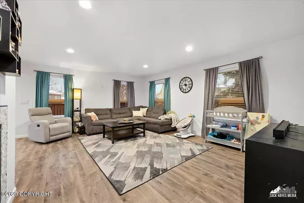 9809 St Lawrence CIR, Eagle River, AK 99577