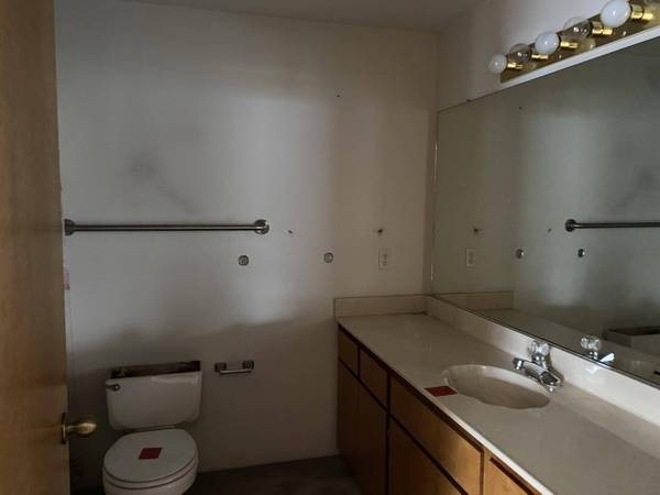 1560 Toralon Dr, Medford, OR 97501