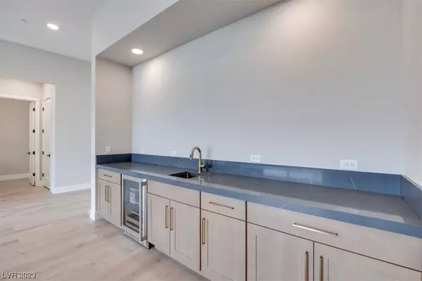 12102 Lyons Ridge Street, Las Vegas, NV 89138