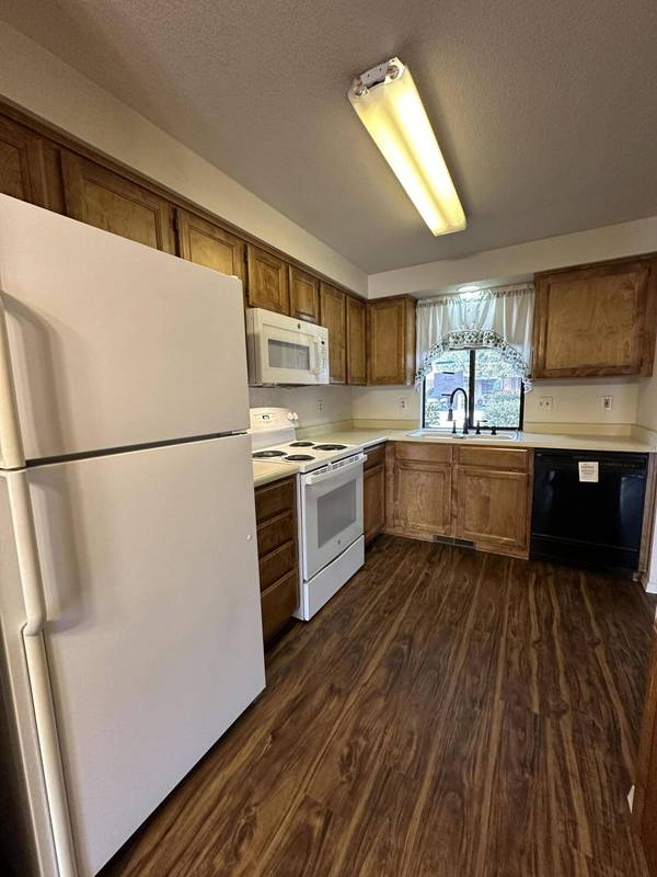 1129 SE Excalibur Dr, Grants Pass, OR 97526