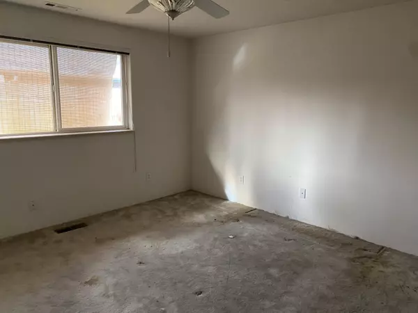 1560 Toralon Dr, Medford, OR 97501