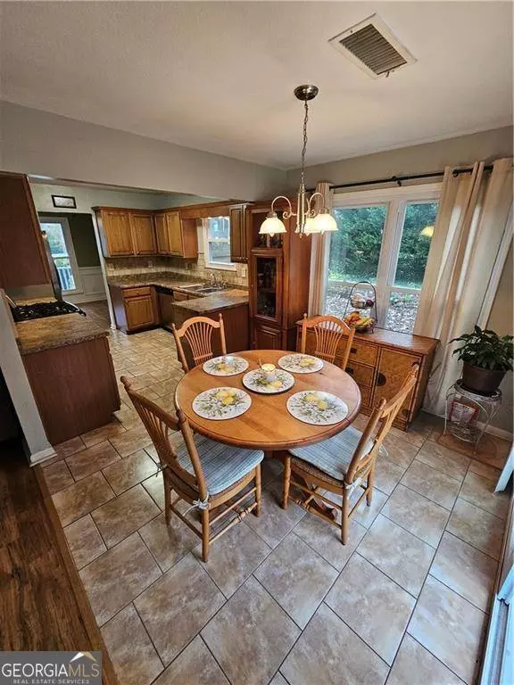 654 Oxford Hall DR, Lawrenceville, GA 30044