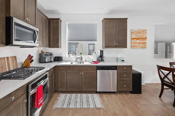 2432 Verano Way, Vista, CA 92081