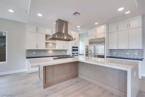 12102 Lyons Ridge Street, Las Vegas, NV 89138