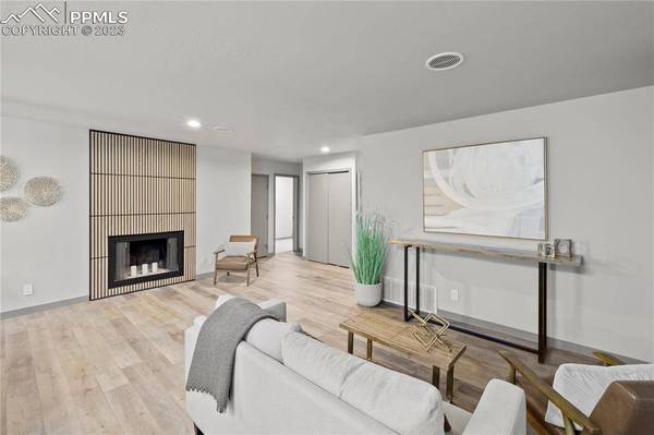 6590 Delmonico DR #204, Colorado Springs, CO 80919