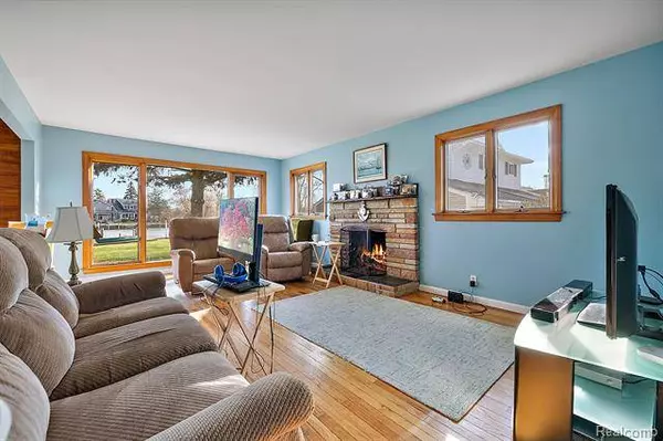 29548 OLD NORTH RIVER Road, Harrison Township, MI 48045