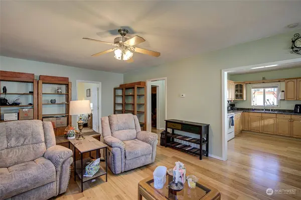 650 Fowler ST, Raymond, WA 98577