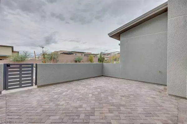 12102 Lyons Ridge Street, Las Vegas, NV 89138