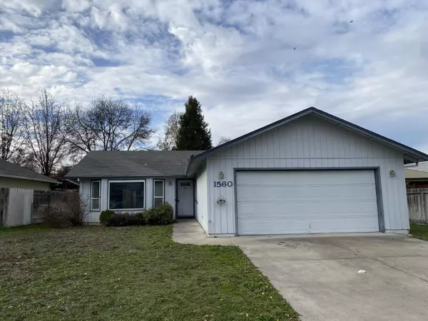 1560 Toralon Dr, Medford, OR 97501