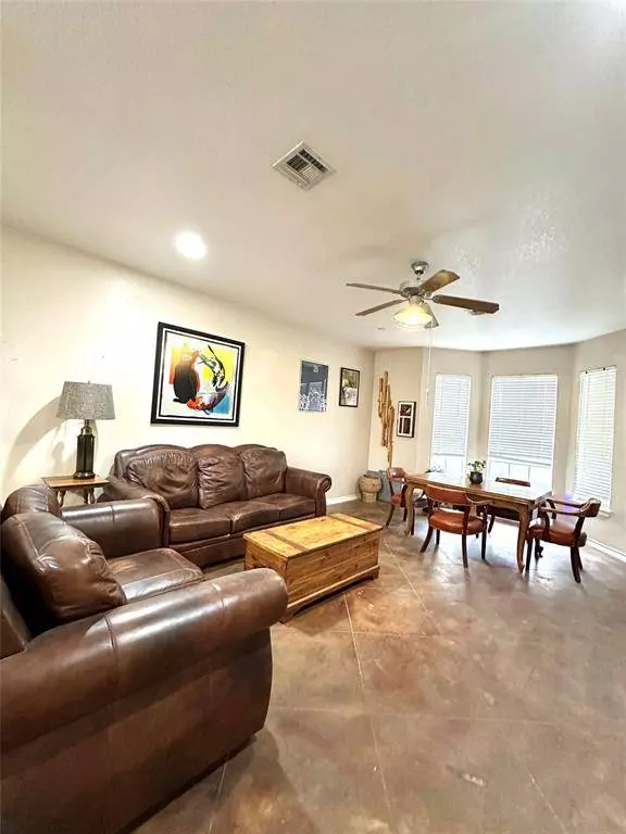 2009 S 10th ST #2, Waco, TX 76706