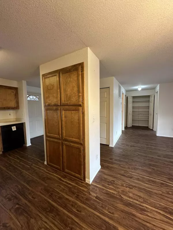 1129 SE Excalibur Dr, Grants Pass, OR 97526