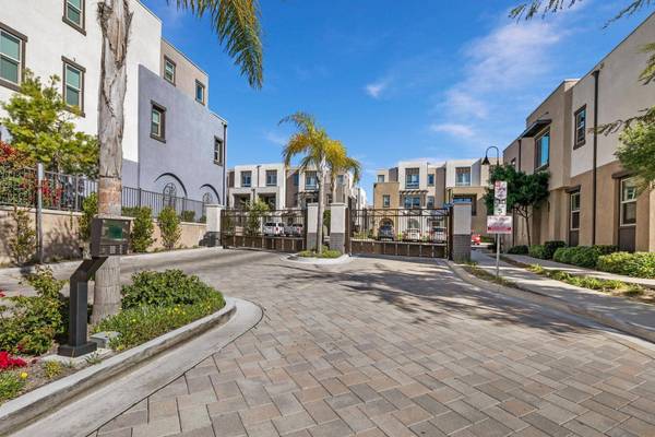 2432 Verano Way, Vista, CA 92081