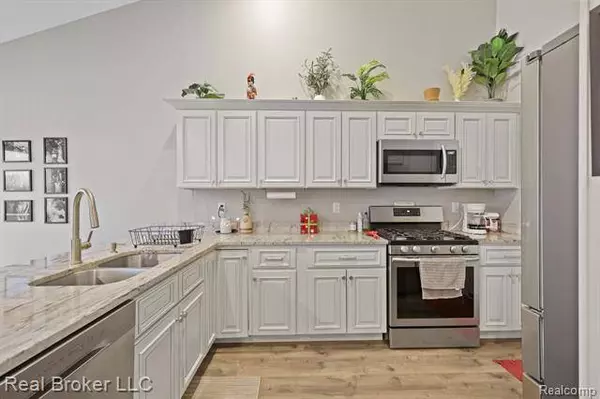 3410 WYNDHAM Drive, Flushing, MI 48433