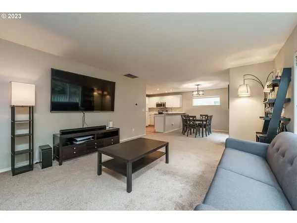 16931 NW GREYHAWK DR, Beaverton, OR 97006