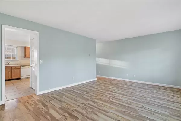 142 Oxford St #142, Lawrence, MA 01841