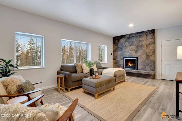 2320 Glacier ST, Anchorage, AK 99508