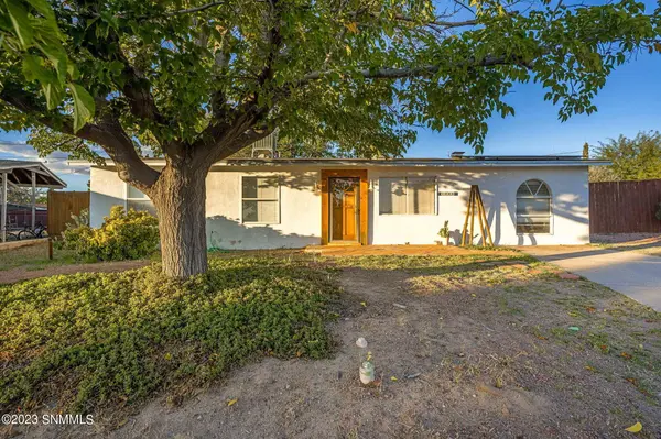 1809 Flora CIR, Las Cruces, NM 88001