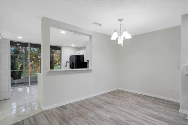 2137 CLOVER HILL RD, Palm Harbor, FL 34683