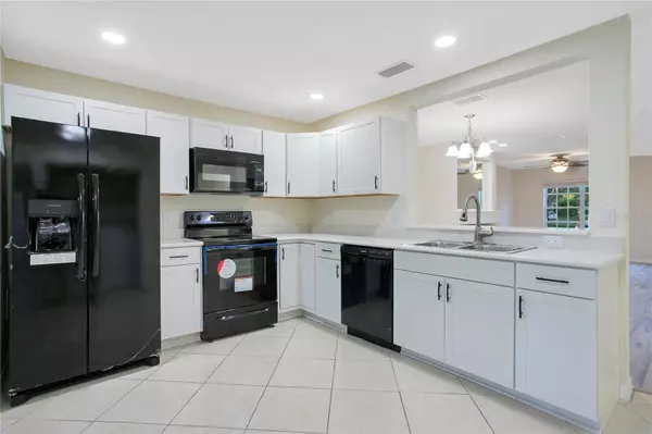 2137 CLOVER HILL RD, Palm Harbor, FL 34683