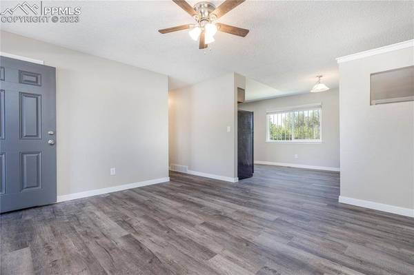 323 Longfellow DR, Colorado Springs, CO 80910