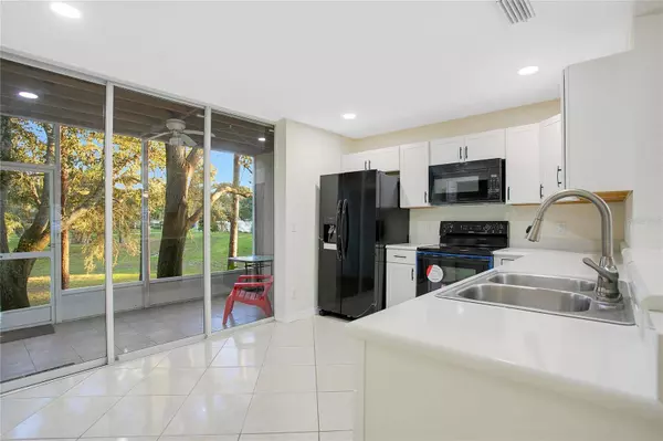 2137 CLOVER HILL RD, Palm Harbor, FL 34683