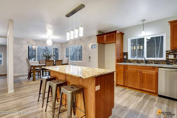 2320 Glacier ST, Anchorage, AK 99508