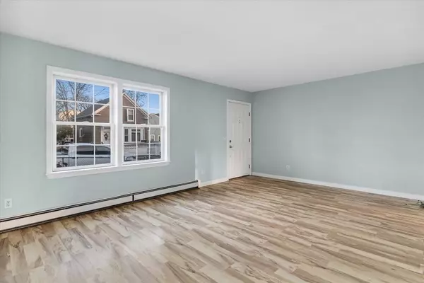 142 Oxford St #142, Lawrence, MA 01841