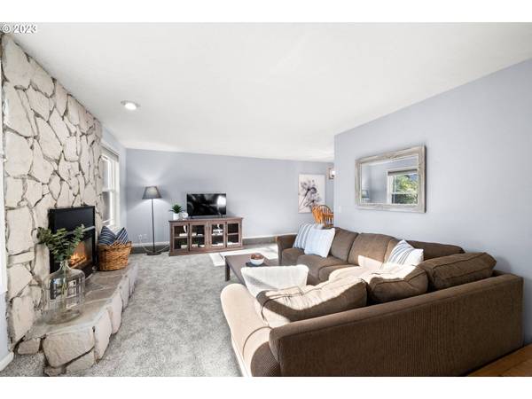 12340 NW MCDANIEL RD #3, Portland, OR 97229
