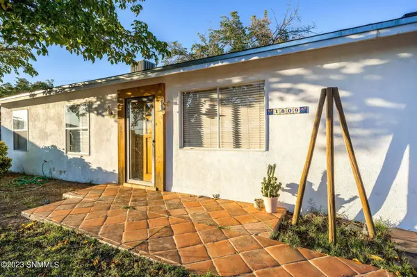 1809 Flora CIR, Las Cruces, NM 88001