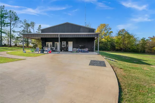 19370 County Road 437, Lindale, TX 75771