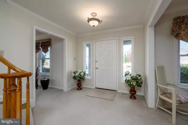 56 HORSESHOE DR, Mount Laurel, NJ 08054