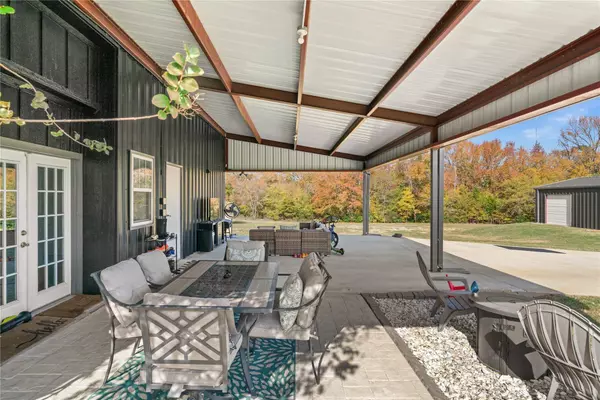 19370 County Road 437, Lindale, TX 75771