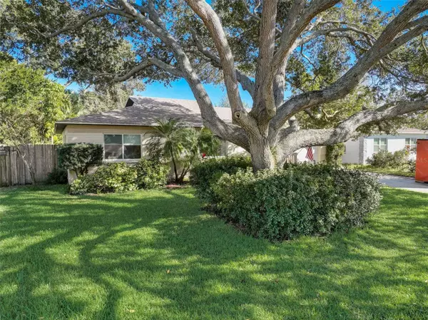 2415 52ND ST N, St Petersburg, FL 33710