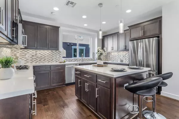 6653 Tralee Village DR, Dublin, CA 94568