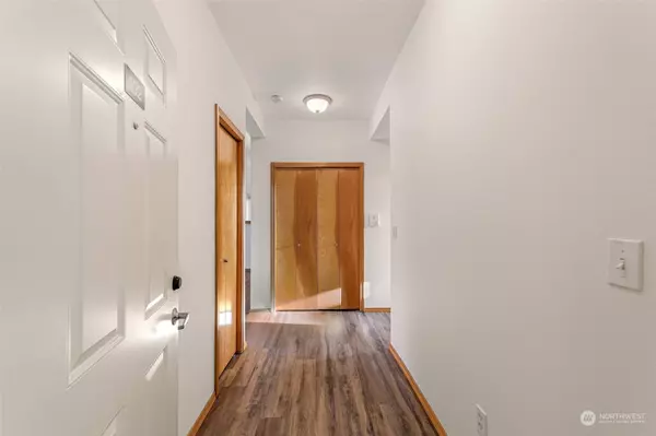 4633 Celia WAY #102, Bellingham, WA 98226