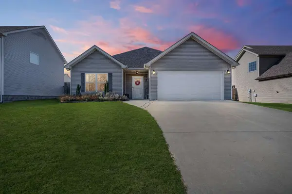 1379 Freedom Dr, Clarksville, TN 37042