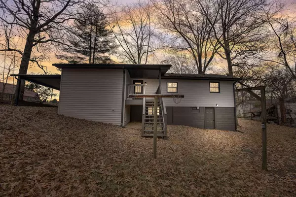 1408 Cumberland Heights Rd, Clarksville, TN 37040