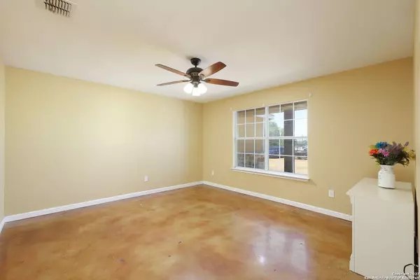 8546 Real Rd, San Antonio, TX 78263